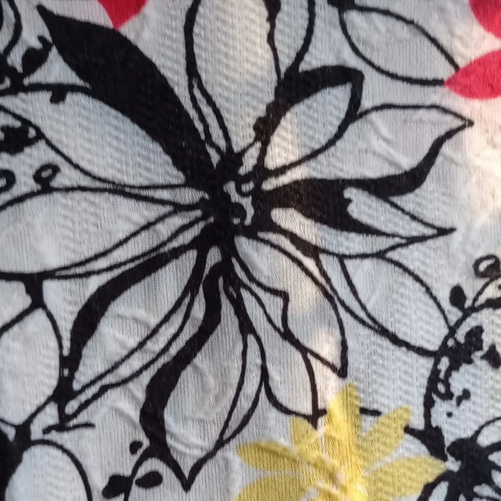 Oscar De La Renta Floral Women's Blazer with Red, Yellow, and Black Accents Sz10